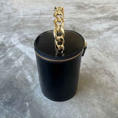 chain handle vanity